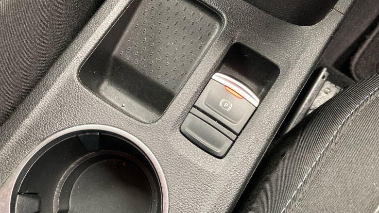 Renault Captur 1.3 TCE 140 Iconic 5dr Petrol Hatchback